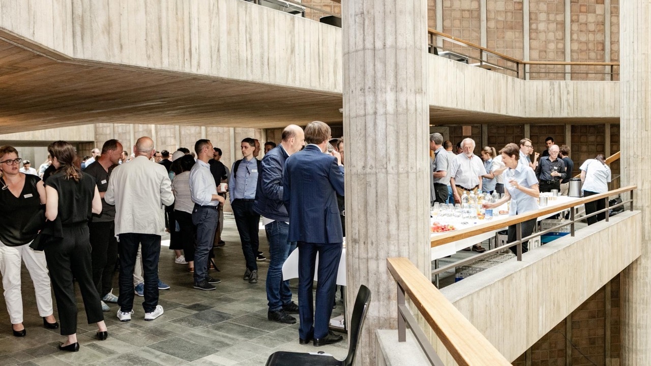 Bildbeschreibung nicht verfügbar - CRAFFT Zürich