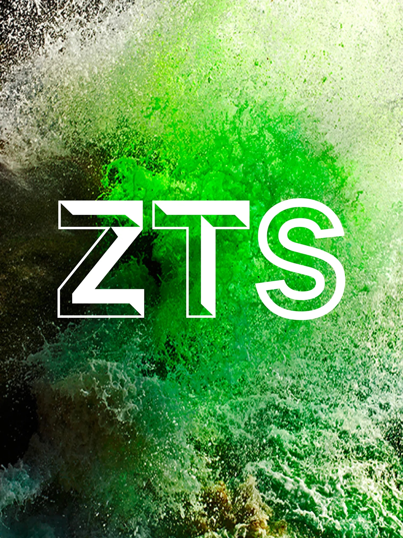 Wasser mit logo zeigt die Aufschrift ZTS.